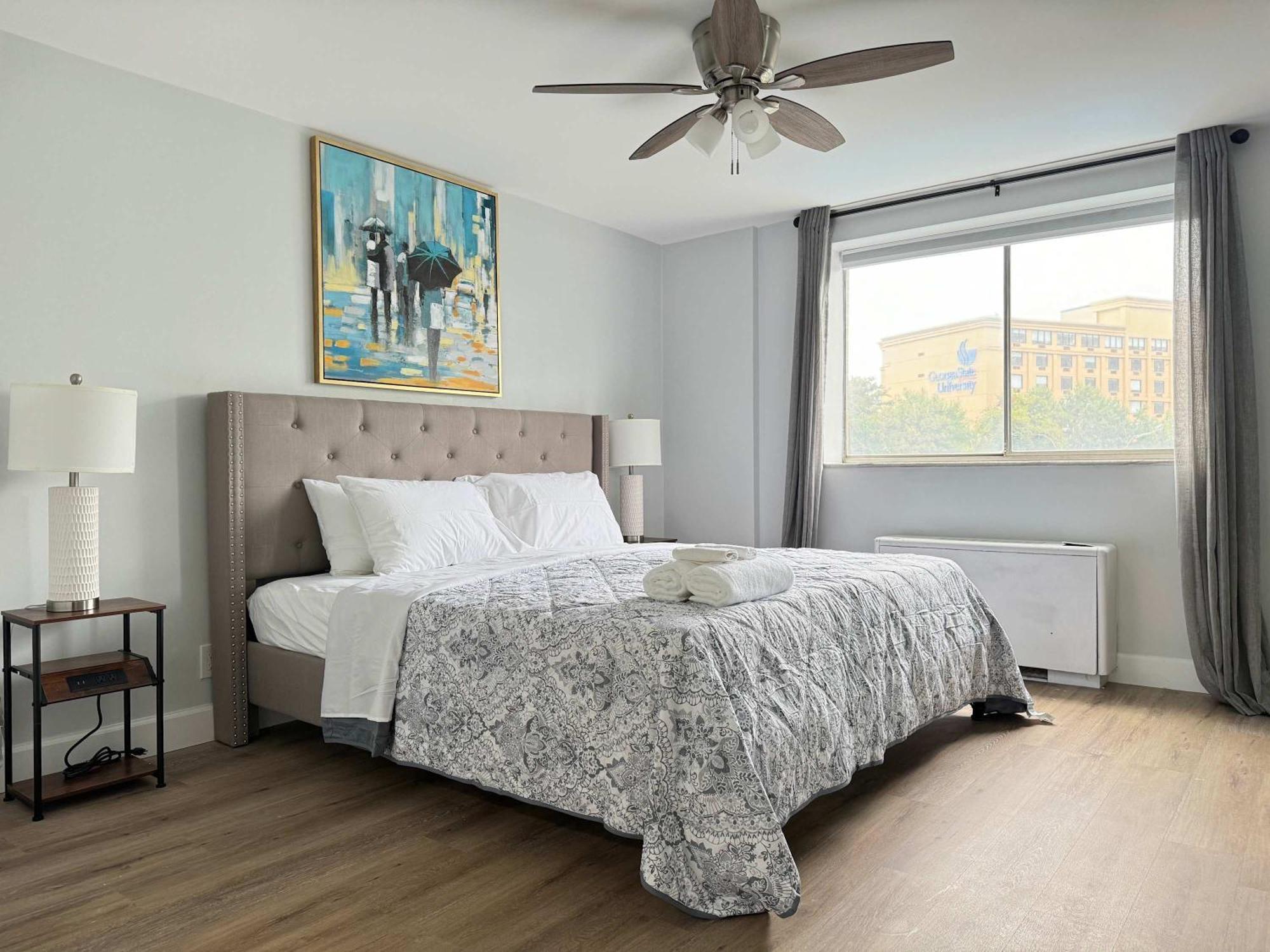 View Newly Renovated 5 Beds With Free Parking Lm406 *